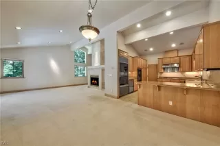 Photo #6: 1006182 Listing 