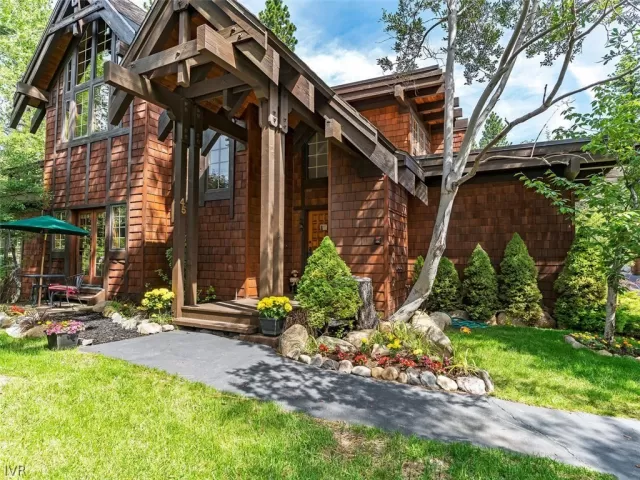 MLS: 1006197 Condo For Sale