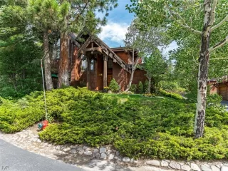 Photo #1: 1006197 Listing