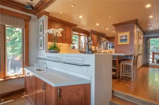 Photo #5: 1006216 Listing 