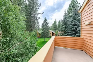 Photo #2: 1006219 Listing