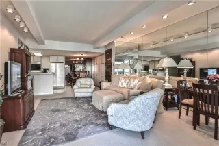 Photo #2: 1006235 Listing