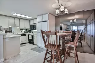 Photo #6: 1006235 Listing