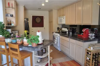 Photo #5: 1006263 Listing 