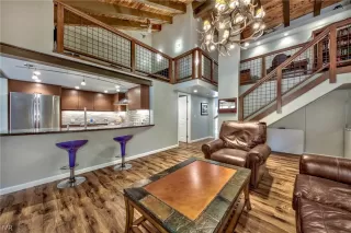 Photo #1: 1006264 Listing 