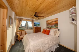 Photo #6: 1006308 Listing