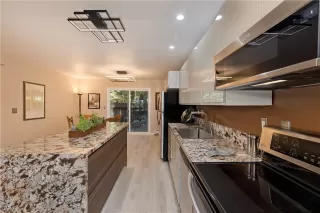 Photo #1: 1006332 Listing 