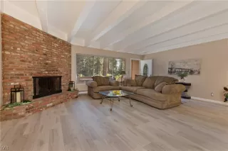 Photo #6: 1006332 Listing 