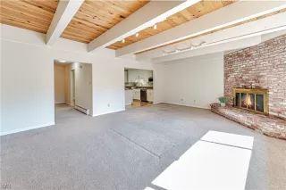 Photo #6: 1006381 Listing