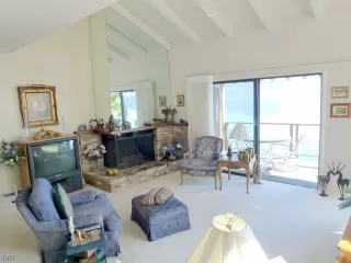 Photo #3: 1006398 Listing
