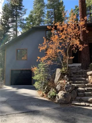 More Details about MLS # 1006427 : 701 HOGAN 1