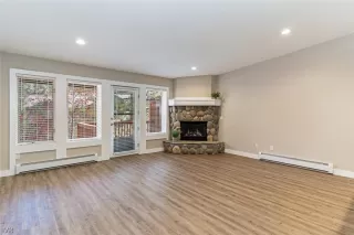 Photo #2: 1006431 Listing