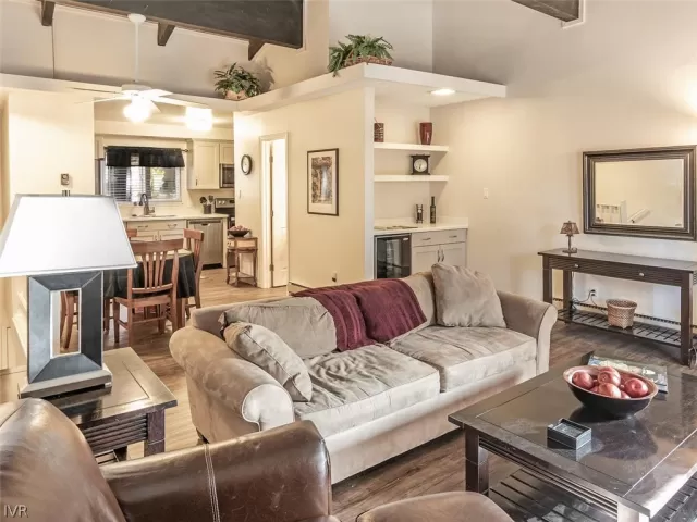 MLS: 1006433 Condo For Sale