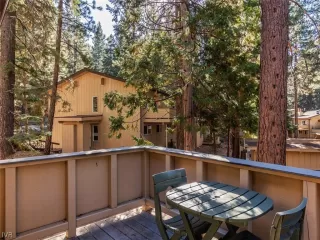 Photo #5: 1006433 Listing