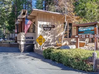 Photo #6: 1006433 Listing