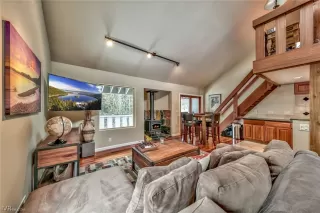 Photo #1: 1006445 Listing 