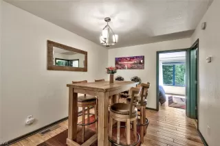 Photo #5: 1006484 Listing