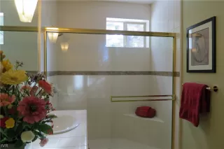 Photo #4: 1006487 Listing 