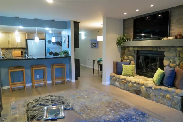 MLS: 1006497 Condo For Sale