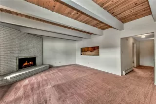 Photo #4: 1006498 Listing