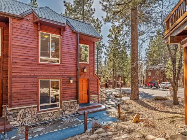 MLS: 1006527 Condo For Sale