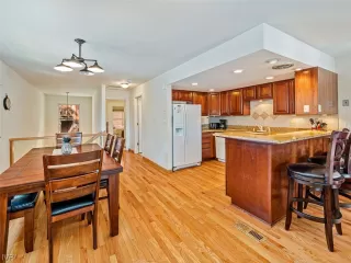 Photo #4: 1006527 Listing 