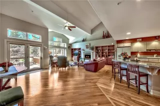 Photo #1: 1006545 Listing