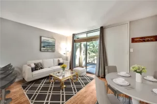 Photo #6: 1006557 Listing