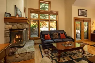 Photo #1: 1006570 Listing