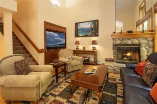 Photo #3: 1006570 Listing