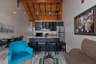 Photo #5: 1006578 Listing