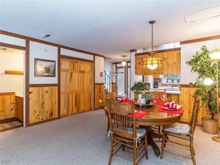 Photo #4: 1006586 Listing