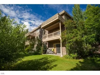More Details about MLS # 1006596 : 320 SKI WAY 8