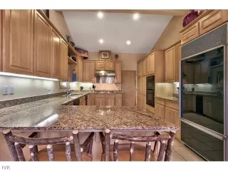 Photo #6: 1006596 Listing 