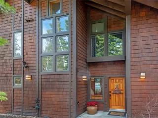 Photo #1: 1006614 Listing