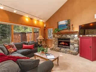 Photo #5: 1006614 Listing