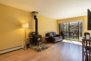 Photo #4: 1006630 Listing 