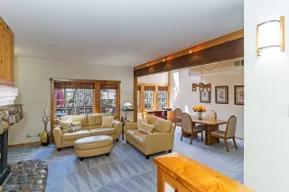 Photo #5: 1006642 Listing