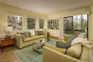 Photo #4: 1006665 Listing