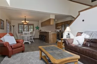 Photo #2: 1006687 Listing 