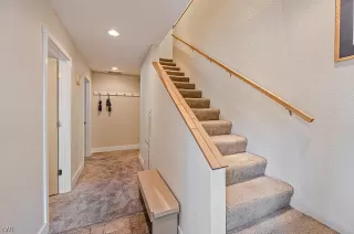 Photo #3: 1006697 Listing