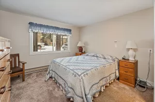 Photo #5: 1006697 Listing
