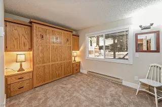 Photo #6: 1006697 Listing