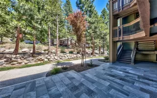 Photo #1: 1006719 Listing