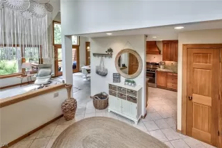 Photo #5: 1006750 Listing