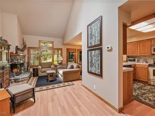 Photo #1: 1006753 Listing