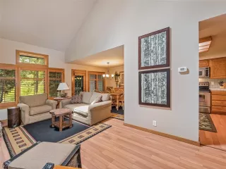 Photo #2: 1006753 Listing