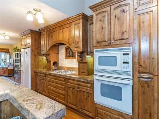 Photo #6: 1006754 Listing