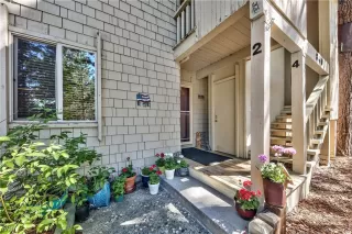 Photo #3: 1006787 Listing