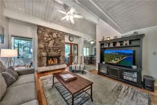 Photo #4: 1006787 Listing